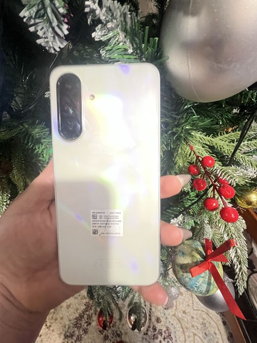 Продам самсунг новый А36