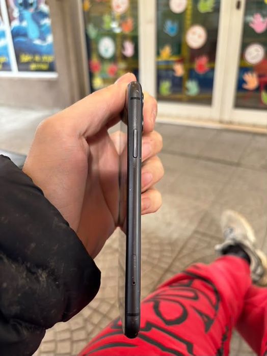 iPhone 11 64gb с кутия