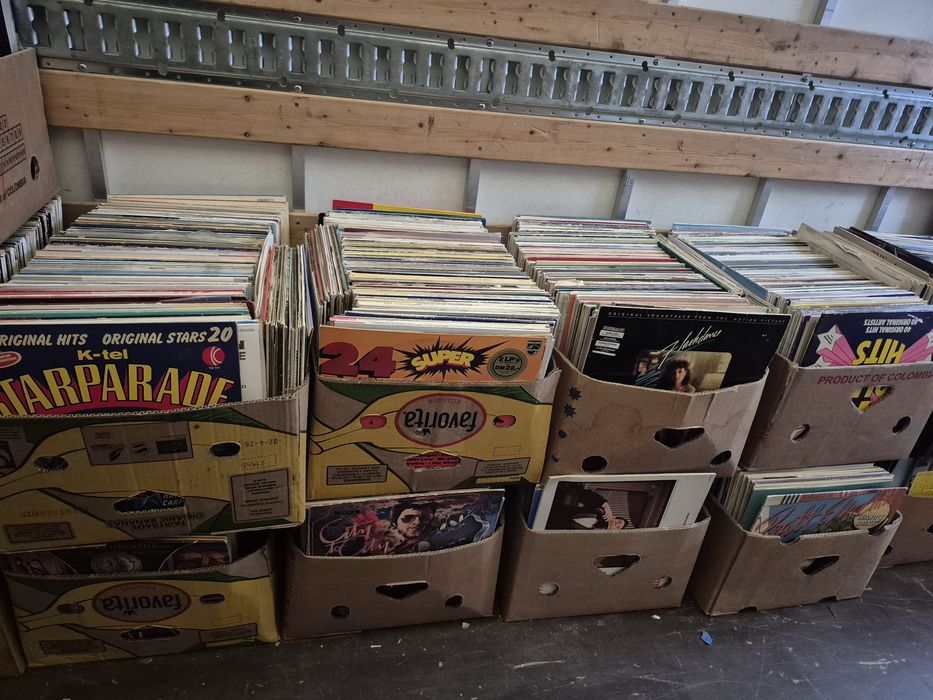 Vând Lot 5000lp colectie uriasa de Discuri Vinil cu muzică clasică mixta