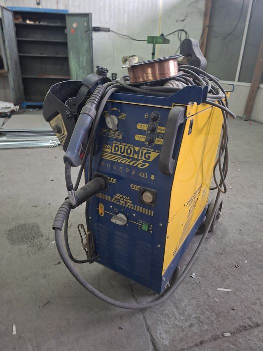 Продавам професионален MIG/MAG заваръчен апарат GYS DUOMIG AUTO + GYSP