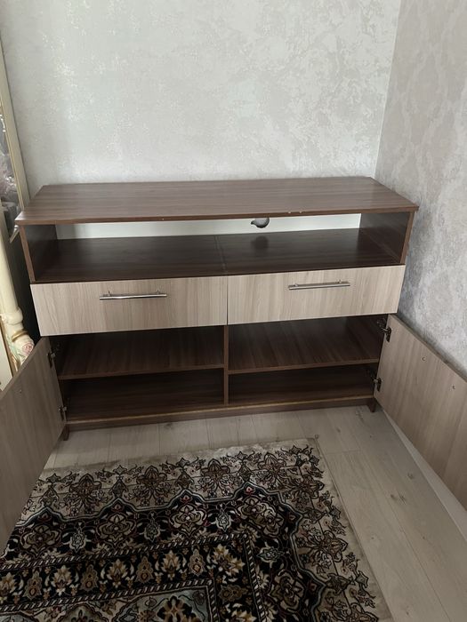 Тумба, подставка