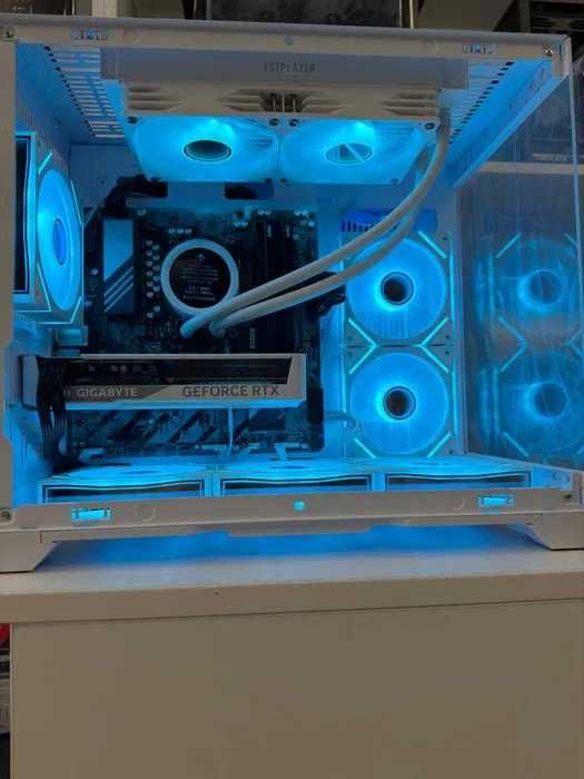 PC AMD Ryzen™ 7 9800X3D,RTX 5060Ti 16GB,32GB DDR5,1TB,TVA,Garantie