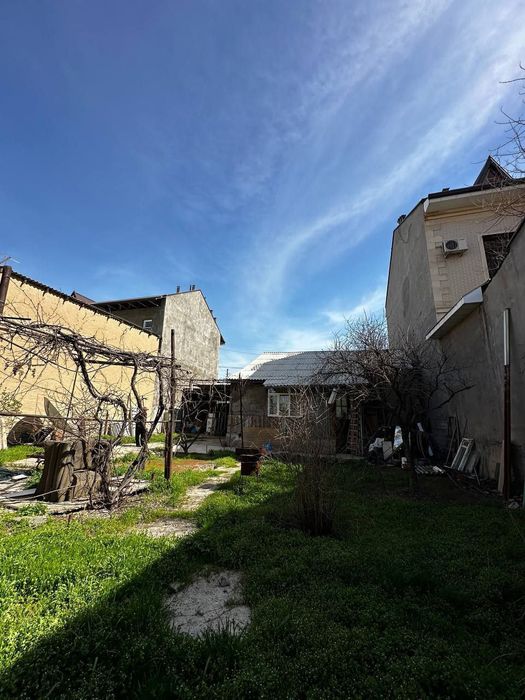 Продам 4,5 сотки вдоль дороги Саломатина