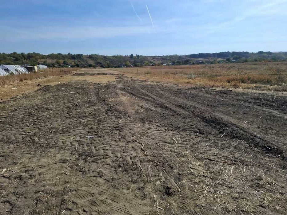 Vand teren pentru constructii intravilan în comuna Brebeni