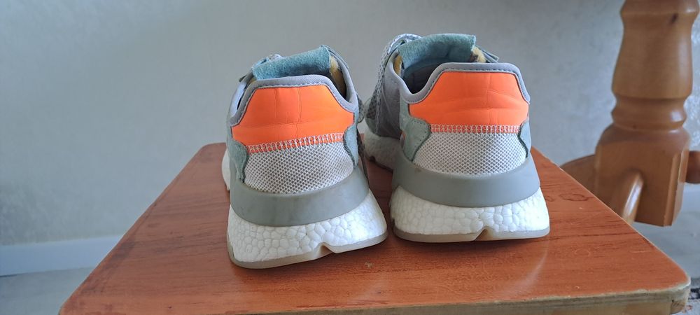 Адидас кроссовки