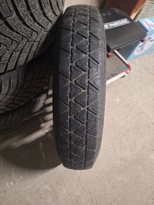 Резервна гума тип патерица