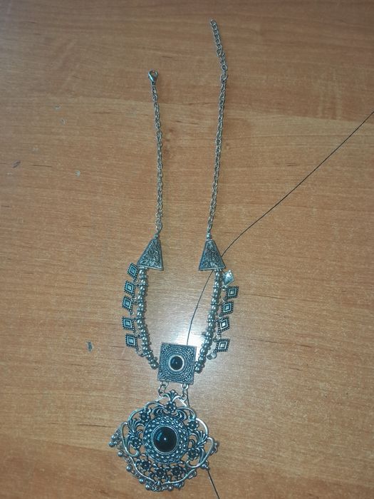 Ашекей кол онер колдан жасалаган