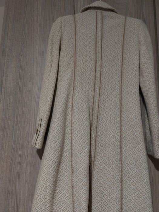 Pardesiu Stefanel, marimea 36, model deosebit