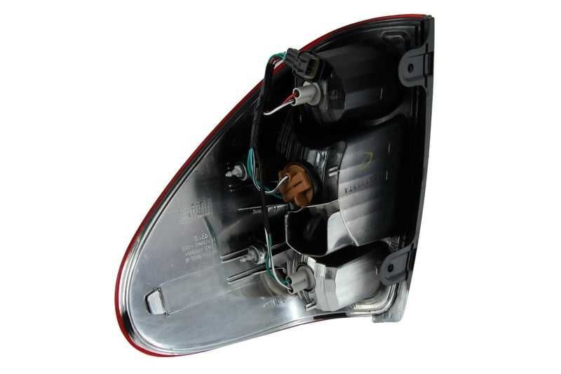 LAMPA spate stop semnalizare Mitsubishi L200 TRITON dupa 2006