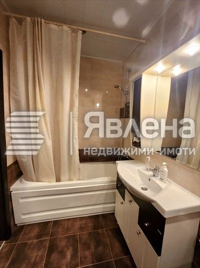 Продава се Тристаен апартамент в Варна, Виница - 120 кв.м за 1542 €/кв.м - Снимка #7