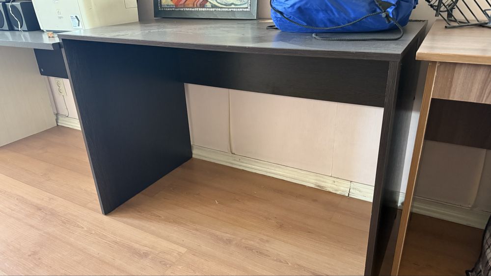 Продам компьютерный стол