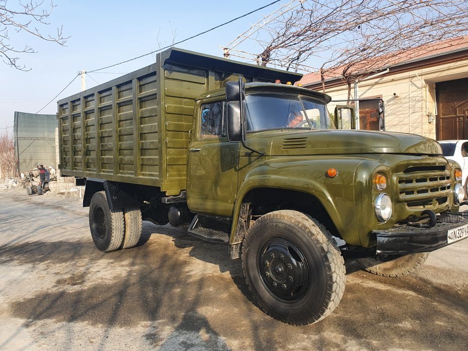 Срочна зил 130  сомосвал сотилади