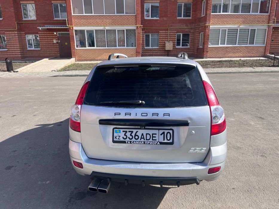 Продам Приору универсал 2012