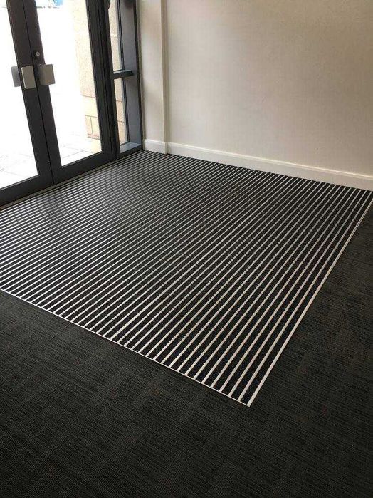 Грязезащитная решетка для входа