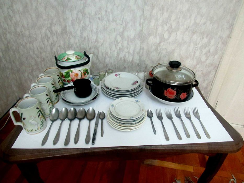 Посуда из дома в ассортименте