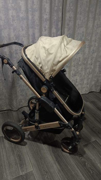 Коляска фирмы belecoo
