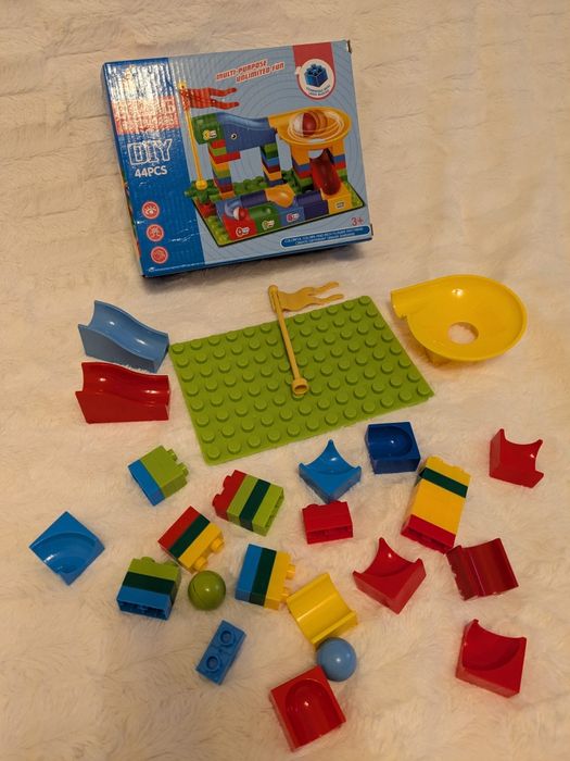 Vând diverse jucării copii 0-4 ani