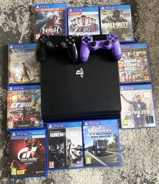 Vând ps4 pro 1TB