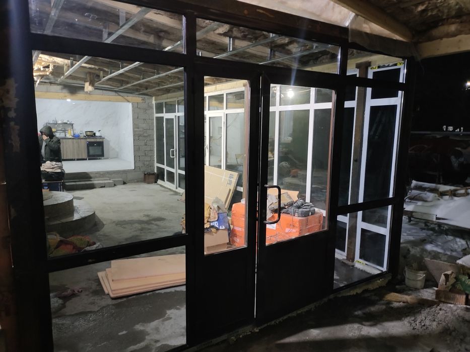 Алюминиевый витраж