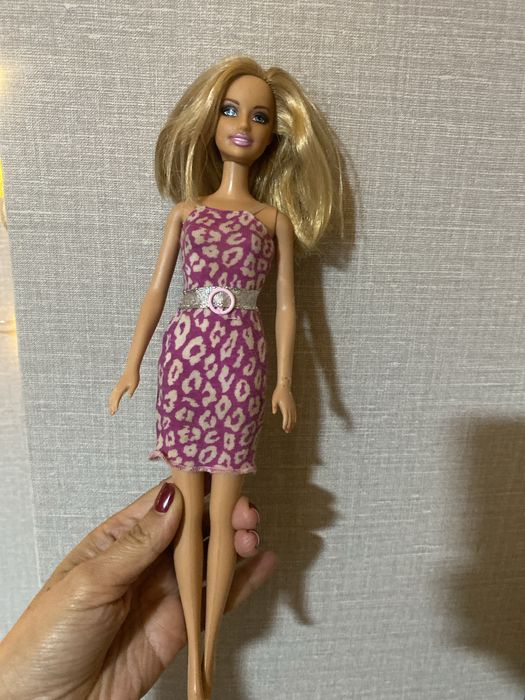 Продаеться барби