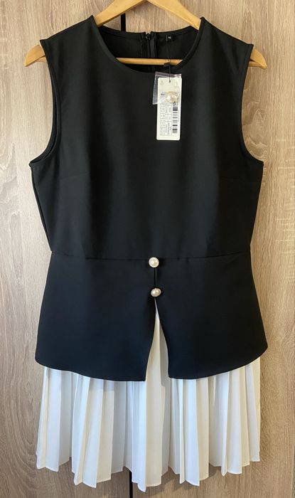Noua cu eticheta, rochie plisata alb negru, XL/42