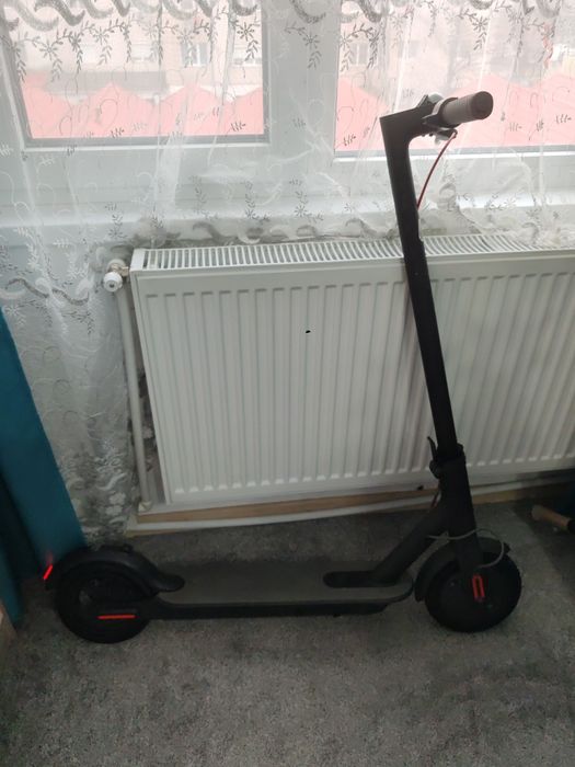 Trotineta electrica Xiaomi MI 365