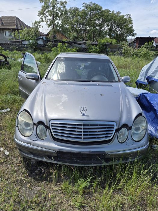 Dezmembrez Mercedes E Class
