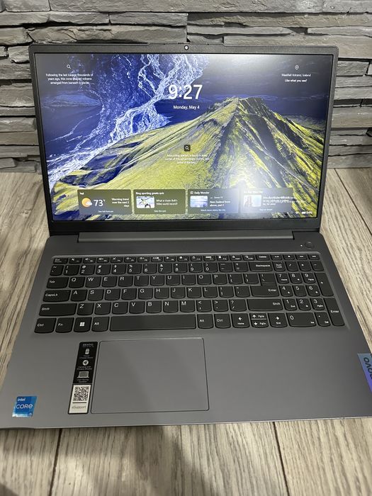 Laptop Lenovo IdeaPad Slim 3, i5-12450H, 8GB RAM, 500GB SSD