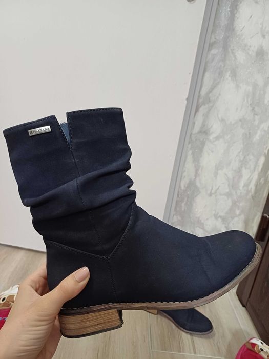 Велурени зимни боти