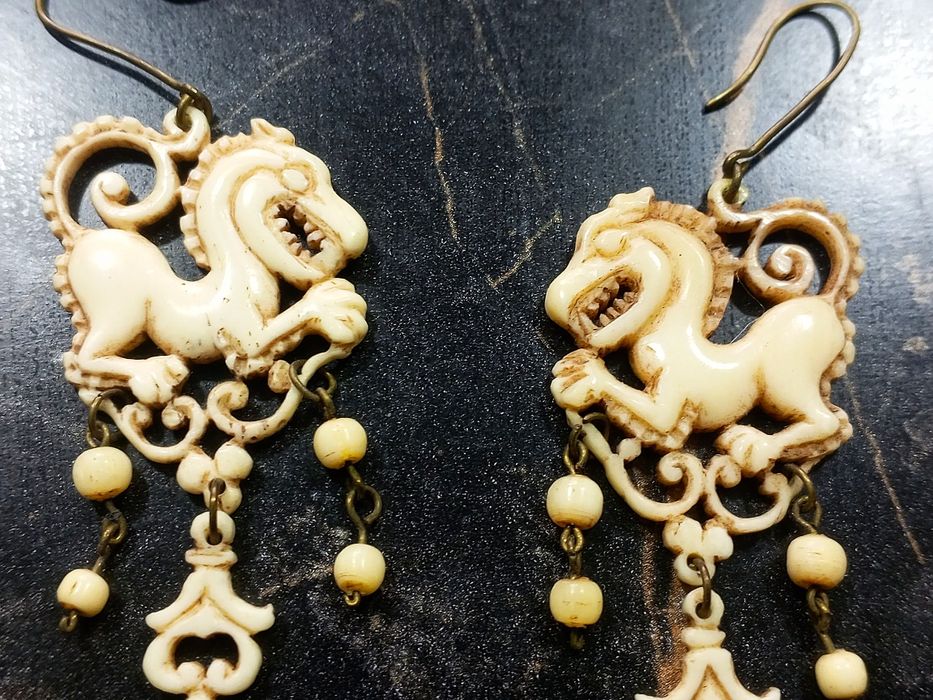 Колье и серьги из слоновой кости