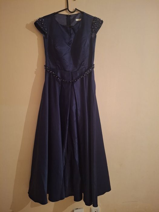 Карпоратив киетин койлек 46 размер   1 рет  киелгег 10мын