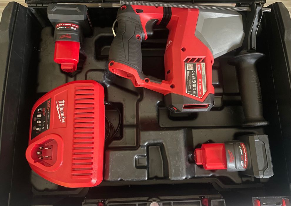 Milwaukee M12 FHAC16 rotopercutor sds+ cu funcție de dăltuire