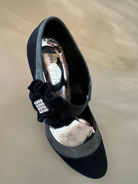 Pantofi piele intoarsa marimea 36