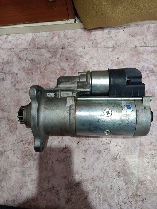 Продам стартер на Сканию