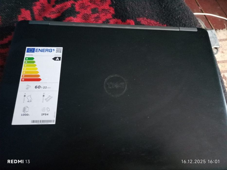 Vând laptop marca deel