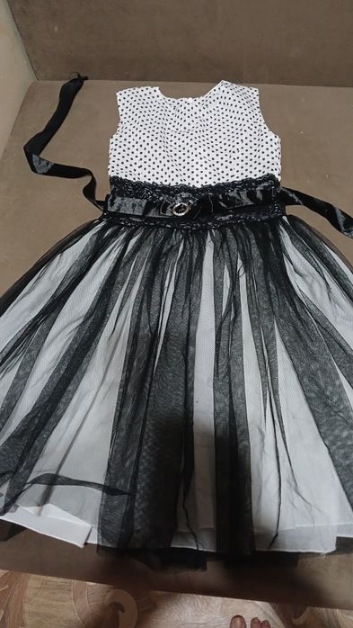 Платье  в горох,размер 31-32