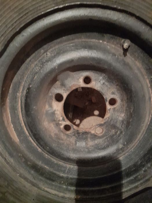 Продам шины 225,85р15