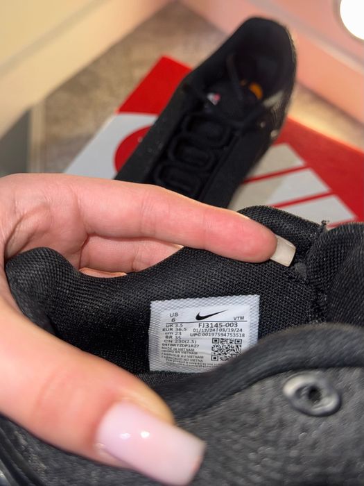 Nike air max dn 36,5размер