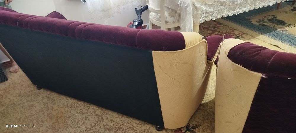 Диван и два кресла