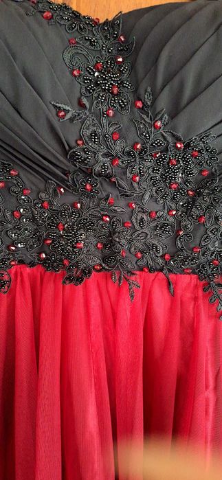 Абитуриентска рокля