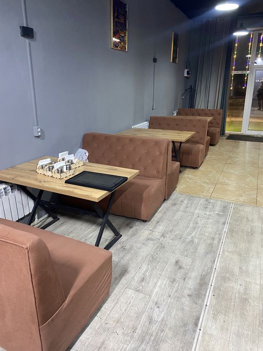 Столы для кафе срочно продам