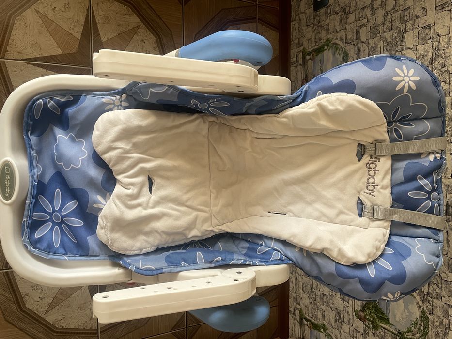 Столик детский  для кормления