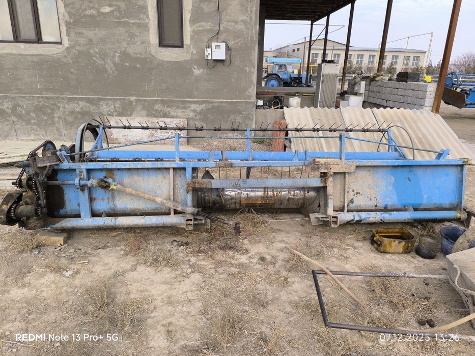 Трактор жатка нахаду