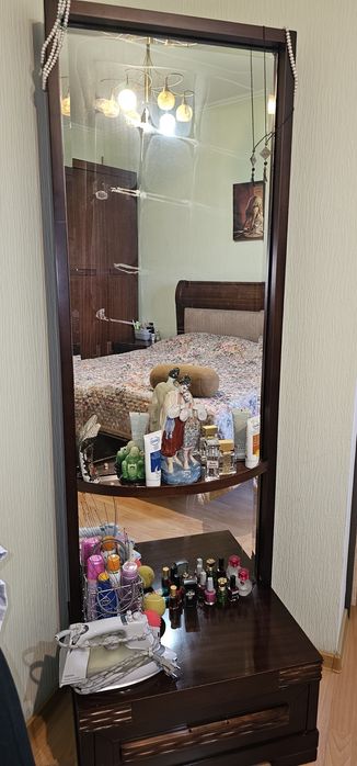 Продам спальный гарнитур