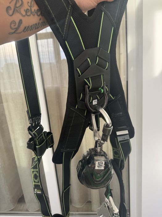 Vand harnes aproape nou