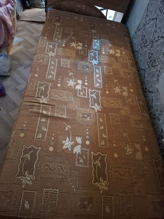 Кровать полуторку