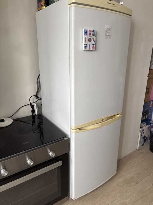 Продам холодильник.