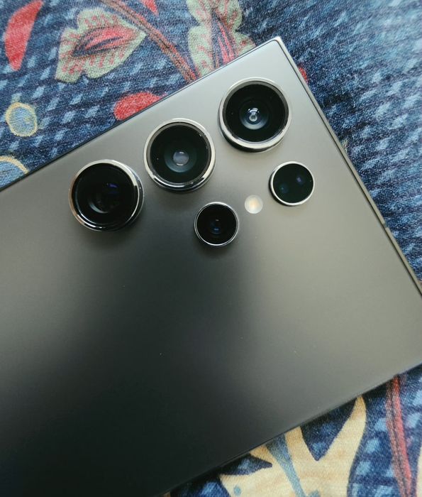 Samsung  S24 Ultra РЕЗЕРВИРАН