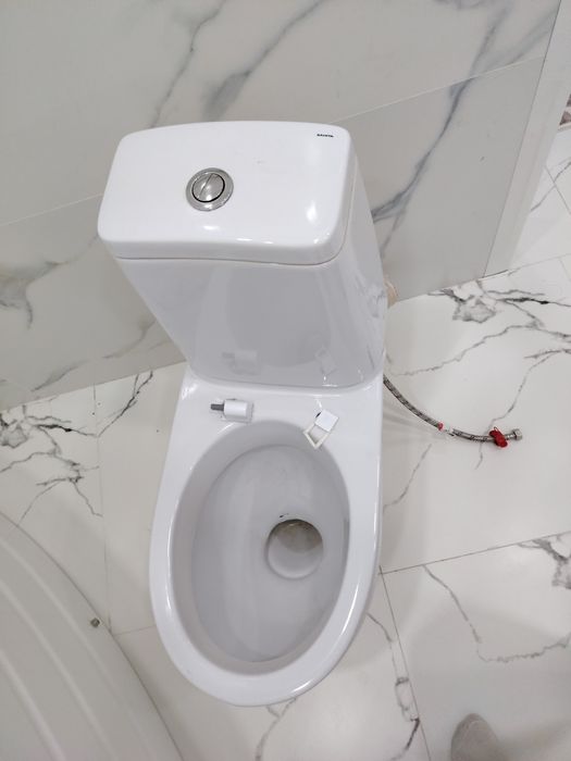 Продам унитаз в хорошем состоянии sanita