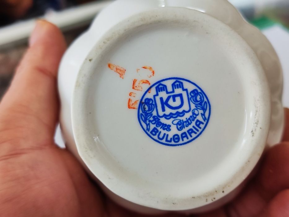 Ваза вазичка костен порцелан